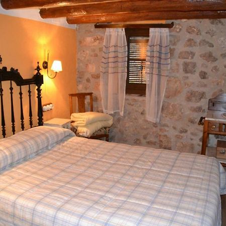 Can Font Guest House Siurana  Luaran gambar