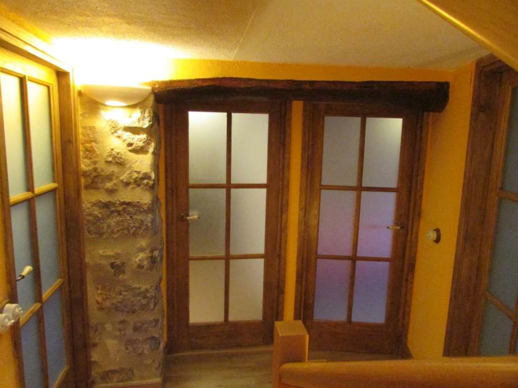 Can Font Guest House Siurana  Luaran gambar