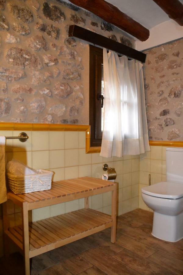 Can Font Guest House Siurana  Luaran gambar
